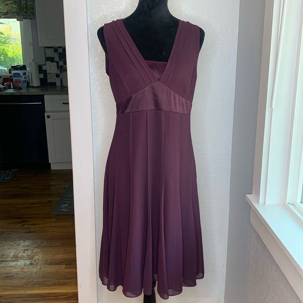 Ann Taylor Loft eggplant purple sleeveless dress knee length lined size 6